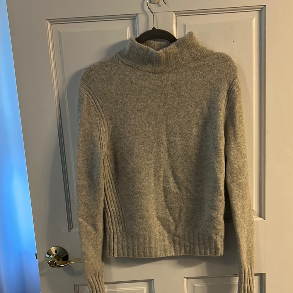 Jcrew Cozy Gray Women's Sweater. Wool and nylon.